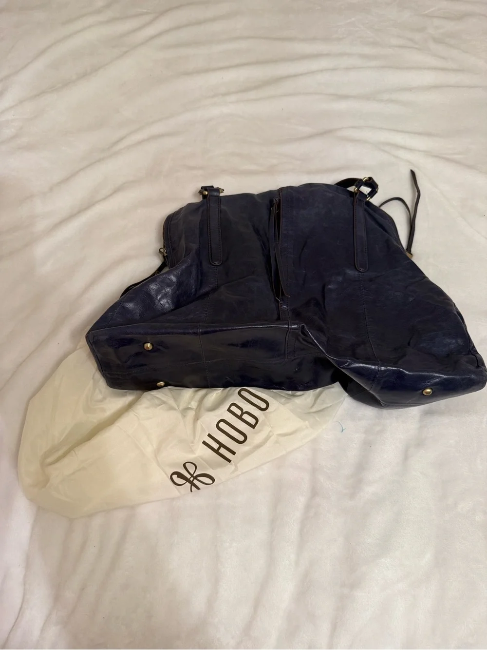 HOBO Delaney Leather Shoulder bag in Dark Navy